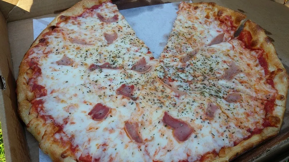 Large Pizza with Ham
